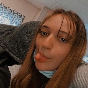 Meet your Posher, Nadia